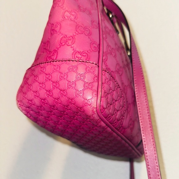 Gucci: Embossed Bree Guccissima GG Monogram Crossbody Bag - Picture 10 of 16